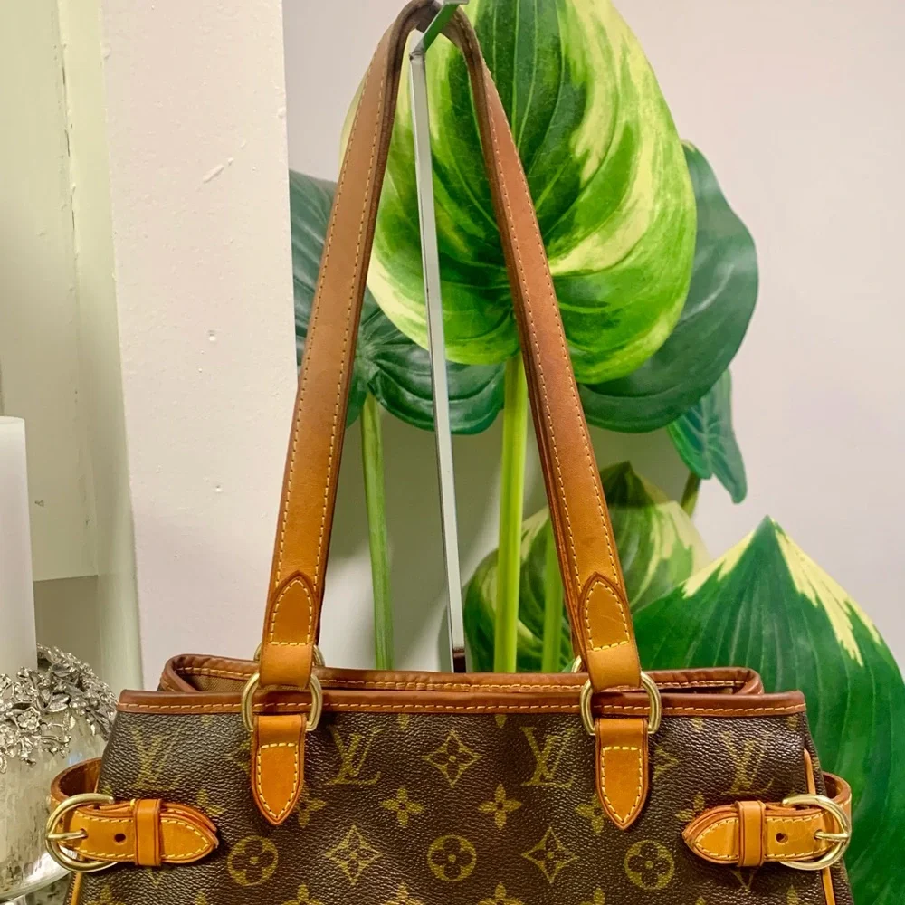 Louis Vuitton Batignolles Vertical Monogram Canvas Shoulder Tote